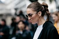 Street style à la Fashion Week printemps-été 2017 de Paris