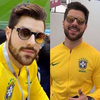 Na animação pura pra o jogo de hoje ⚽️ Tem torcida mais linda e estilosa que a brasileira? @alok de Marc Jacobs 2/S! #envyotica #vaibrasil #borabrasil #copa2018 #copadomundo #worldcup #worldcup2018 #russia2018 #rumoaohexa