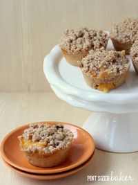 Pint Sized Baker: Peach Cobbler Muffins