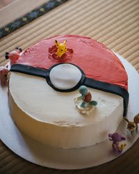 Pokeball Cake (for Beginners) – adamliaw.com