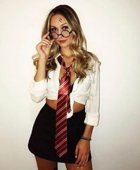 45+Stunning Halloween costumes for women's creativity and unique ideas - Crushappy Blog #halloween #halloweenparty #halloweendecorations  #halloweengirl #halloweenfashion #fashion #halloweenwomen #beauty