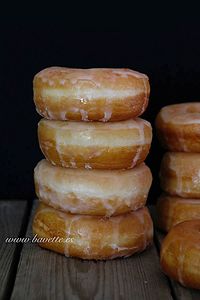 Receta Donuts clásicos caseros con glasa