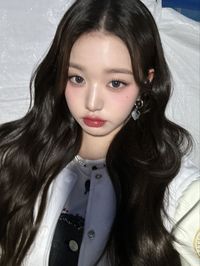 wonyoung ive selca