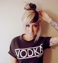 I don't care if I can't pull off blonde. This style is now on my bucket list! :P