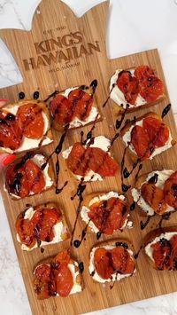 This light and easy appetizer only requires 9 ingredients and is the perfect bite sized snack to enjoy during the Easter holiday. Take King’s Hawaiian Sweet Rolls, feta cheese, tomatoes, and balsamic to make this dish. This recipe is an easy appetizer to enjoy all Spring long! Click the link to watch how to make this crostini!