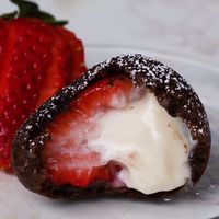 Deep Fried Cheesecake-Stuffed Strawberries