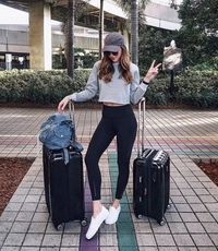 Top 35 Best Comfy and Stylish Long Flight Airport Outfit Ideas for the Modern Traveler 12