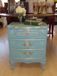 Side Table in Annie Sloan Chalk Paint (Provence)  www.appleboxboutique.com