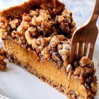 Praline Pumpkin Pie