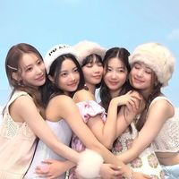 Follow for more like this ! , Le sserafim , Group photo , Le sserafim Group photo , Le sserafim ot5 photo , Sakura , Yunjin , Chaewon , Eunchae , Kazuha , ot5 , Le sserafim icon , Le Sserafim icons , Le sserafim photo , Le sserafim picture , Le sserafim , Kpopstan , Kpop , Girlgroup , Girlgroup stan , Kpop pfp , Kpop icons , ot5 photo