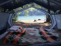 okmorgan: filthy-hippie-vibes: My friend’s lake side set up. @stay-ston3d this reminded me of you