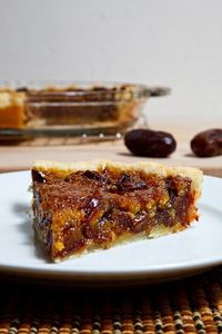 Medjool Date Pecan Pie | ClosetCooking.com Recipe