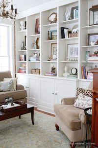 I need to save this one for sure! I am always overwhelmed when decorating a bookcase. Great Decorating Ideas for Styling a Bookcase @Laura Jayson Jayson Jayson Putnam - Finding Home