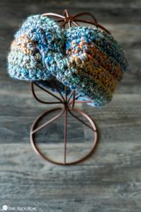 Easiest Twisted Ear Warmer Crochet Pattern - Heart Hook Home