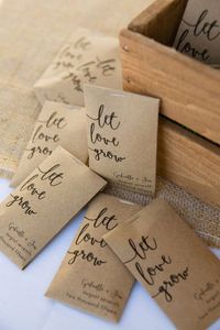 seed packet wedding favors! Plantable Wedding favors Tag, Let love grow custom seed