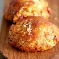 Maple syrup and smoked-bacon scones