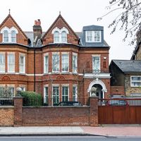 Take a tour of this reconfigured Edwardian semi detached house in London. It took some time for the owners of this property to find a family home that met their brief - but it was worth the wait.