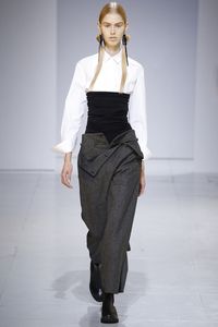 Chalayan Fall 2016 Ready-to-Wear Fashion Show