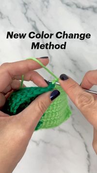 Learn a New Color Change Method If you’re not a huge fan of traditional color change, this method allows you to complete the full stitch in one color, and start the new color exactly on the stitch that you need. This not only helps when following intricate color charts but also helps with tension! Yarn: Caron Simply Soft in Watermelon and Chartreuse #CrochetTip #CrochetTutorial #CrochetPattern #CrochetTips #CrochetTutorials #YarnCrafts #Yarnspo