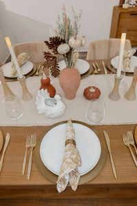 #thanksgiving #thanksgivingdecor #tableware #tablescape #friendsgiving