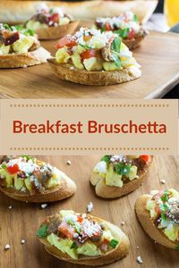 Breakfast Bruschetta ~ Let's do brunch! This is a great recipe to serve at a family gathering, holiday, or special occasion. #brunchideas #breakfastideas #bruschettarecipes