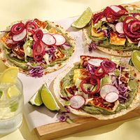 Tostadas de halloumi et guacamole - 5 ingredients 15 minutes