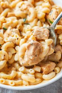 Instant Pot Creamy Garlic Parmesan Chicken Pasta - #chicken #instantpot #eatwell101 #recipe - This Instant Pot chicken pasta is incredibly easy to make, so it’s perfect for weeknight dinners. - #recipe by #eatwell101