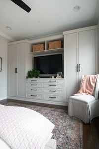 My Best Tips to Organize Built-Ins | The DIY Playbook