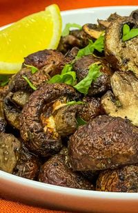 Easy Air Fryer Mushrooms Recipe (Quick and Easy)