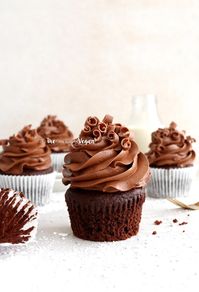 Chocolate fudge cupcakes | Ft Natures Charm