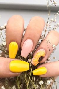 You’ll Have a Spring in Your Step After Seeing These 26 Sunflower Nail Ideas