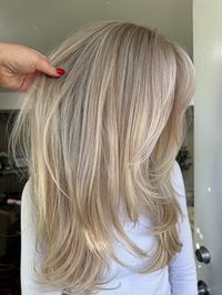 Blended babylights for high contrast blonde!