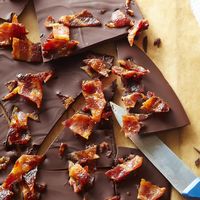 bacon-chocolate-bark-RU201686