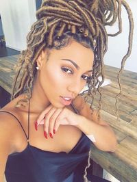 faux locs blonde