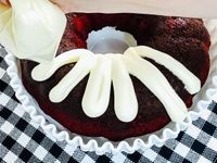 Red velvet lovers, this one is for you! I've got a delicious and easy recipe for red velvet cake. This version is a copycat of one of the super-popular Nothing Bundt Cakes. Nothing Bundt Cakes is a well-known and loved bakery chain, but their famous bundt cakes can be a bit on the expensive side.... The post Red Velvet Cake | Copycat Nothing Bundt Cake appeared first on Southern Crush at Home.