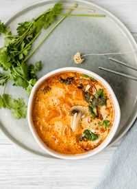 Soupe thaï lait de coco, gingembre et légumes de saison - GOODY BLENDY