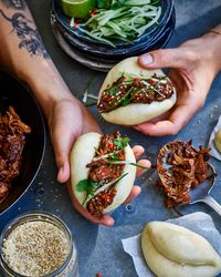 STICKY BRAISED JACKFRUIT BAO - Avant-Garde Vegan