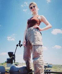 daisy edgar-jones behind the scenes of ‘twisters’