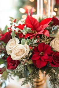 Make your Christmas wedding unforgettable with these elegant ideas! From rustic winter decorations to simple and vintage centerpieces, find inspiration for a small, outdoor, or country celebration. Red and green colors add a festive touch to any indoor or outdoor setting.