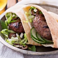 The Mediterranean diet is famous for its health benefits and we’re using that to our full advantage with this recipe! Switching out the classic American burger with a lighter, leaner meat and a sugar-free sauce that is low in saturated fats will make this a meal that’s fantastic for the heart and cardiovascular system, rather than detrimental.