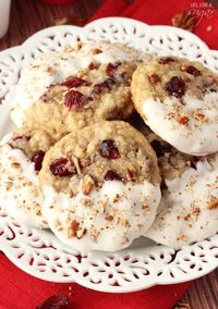 White Chocolate Dipped Cranberry Pecan Oatmeal Cookies - so good!