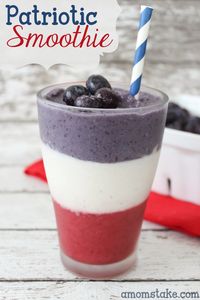 Patriotic Layered Smoothie Recipe for the 4th of July - A Mom's Take