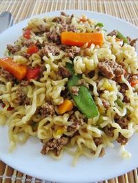 Ramen Noodle Skillet Supper uses affordable ramen noodles with ground beef and veggies to create the most flavorful and super simple stir fry!