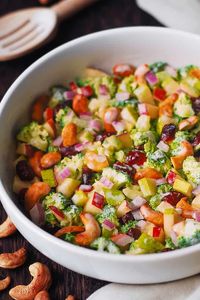 Broccoli Cashew Salad with Apples and Pears