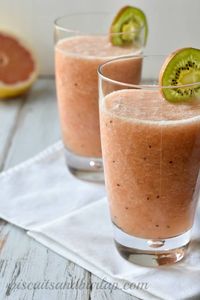 Grapefruit Kiwi Detox Smoothie