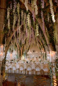 Experience the enchanting allure of Amalfi Coast wedding flower decors amidst the timeless beauty of Villa Cimbrone in #Ravello. 😍 Delight this breathtaking wedding at Villa Cimbrone, and immerse yourself in inspiration for your own Amalfi Coast themed wedding 🇮🇹 Unveil the magic of this spectacular celebration, set against the backdrop of one of Italy's most picturesque amalfi coast wedding venues 💫