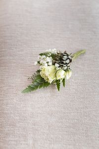 Boutonniere | Weddings | BeMyRose | Baby's Breath | White Rose