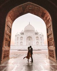 Taj Mahal in Agra, India via @finduslost | Thinking of traveling to India? Here's our India itinerary for three weeks, along with a recommended two week itinerary. Perfect for the first time trip to India. #india #rajasthan #travelguide #tajmahal #goldentriangle