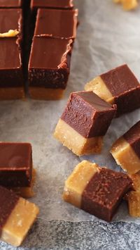 Super easy Peanut Butter Chocolate Fudge is prepared in 10 minutes with just 4 ingredients and 1 bowl. No cooking. No baking. #peanutbutter #chocolate #fudge #sweets #desserts #peanutbutterfudge #chocolatefudge