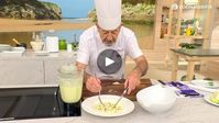 45K views · 985 reactions | Sopa fría de melón y aguacate con jamón | Sopa fría de melón y aguacate con jamón 😍 ¿Os ha gustado la receta de hoy? Comenta y comparte 🤗  La receta escrita aquí 👉... | By Karlos Arguiñano | Facebook